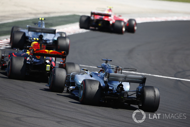 Kimi Raikkonen, Ferrari SF70H, Valtteri Bottas, Mercedes AMG F1 W08, Max Verstappen, Red Bull Racing