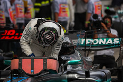 Yarış galibi Valtteri Bottas, Mercedes AMG F1 F1 W08, parc ferme