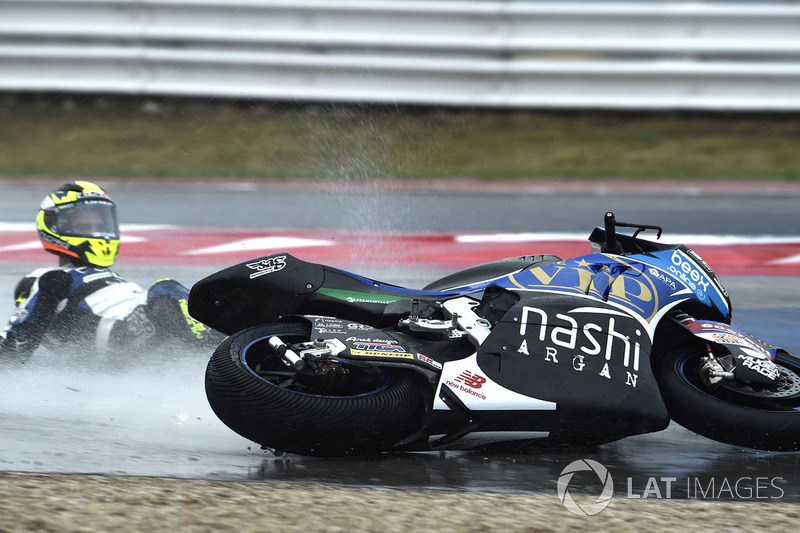 Isaac Viñales, SAG Racing Team, caída
