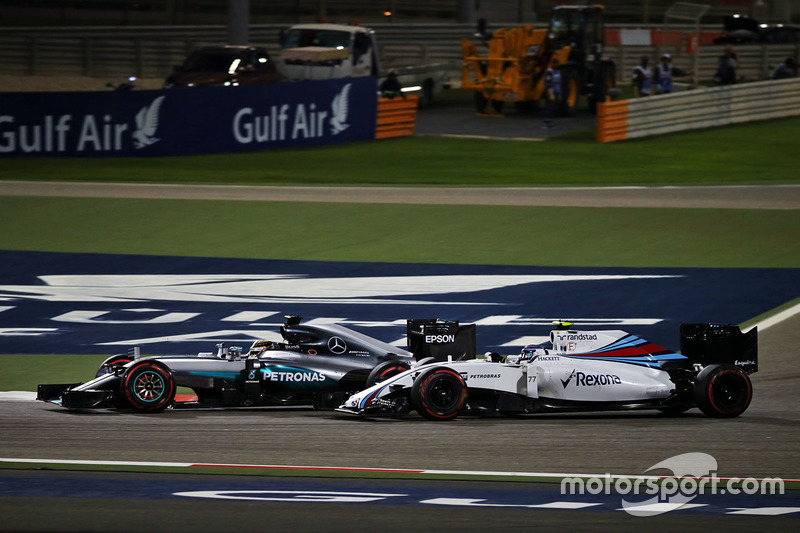 Spätes Wiedersehen zwischen Bottas und Hamilton