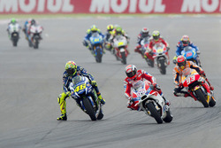 Andrea Dovizioso, Ducati Team, Valentino Rossi, Yamaha Factory Racing