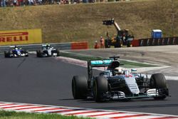 Lewis Hamilton, Mercedes AMG F1 W07 Hybrid