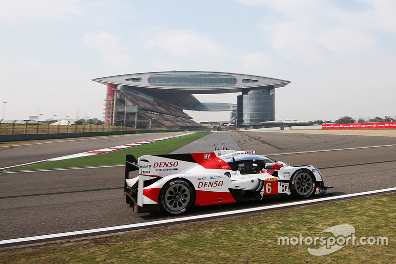 #6 Toyota Racing Toyota TS050 Hybrid: Stéphane Sarrazin, Mike Conway, Kamui Kobayashi