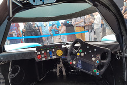 Zicht vanuit de cockpit van de Forze VII tijdens onthulling van de racewagen op waterstof van de TU