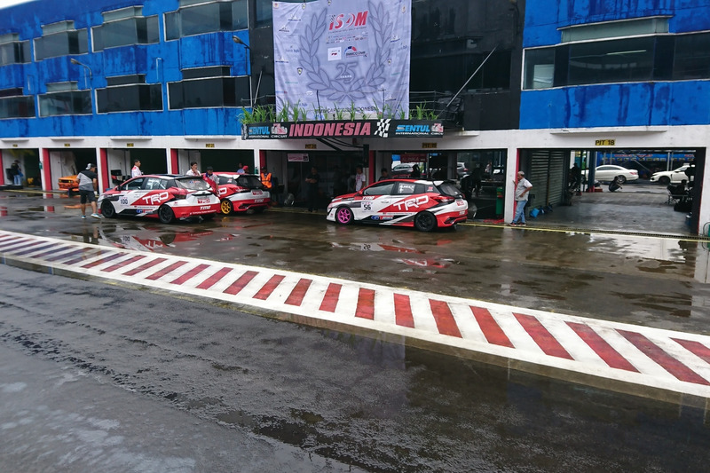 Toyota Team Indonesia setelah kualifikasi, Sabtu