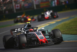 Kevin Magnussen, Haas F1 Team VF-18 Ferrari, leads Romain Grosjean, Haas F1 Team VF-18 Ferrari, and Daniel Ricciardo, Red Bull Racing RB14 Tag Heuer