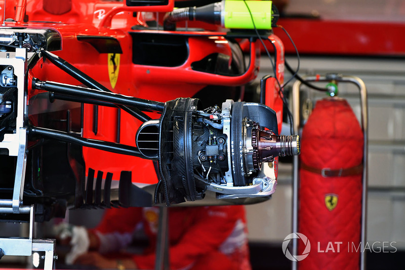 Ferrari SF71H ön fren ve teker detay