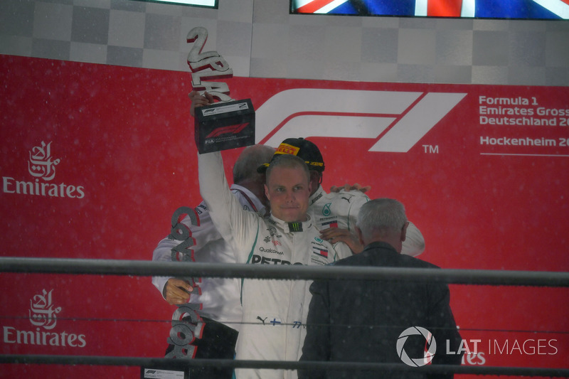 Valtteri Bottas, Mercedes-AMG F1, festeggia sul podio