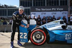 Ganador de la pole Simon Pagenaud, Team Penske Chevrolet