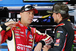 Kevin Harvick, Stewart-Haas Racing Chevrolet, Kurt Busch, Stewart-Haas Racing Chevrolet