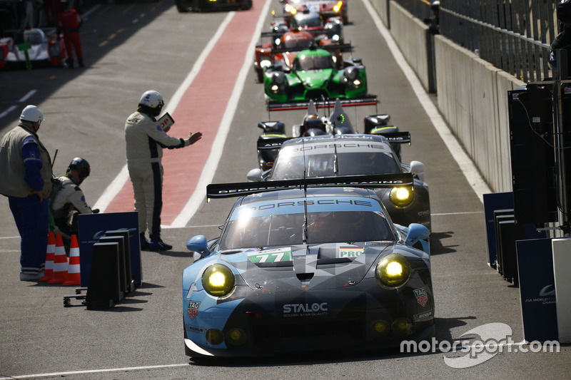#77 Dempsey Proton Competition Porsche 911 RSR: Richard Lietz, Michael Christensen