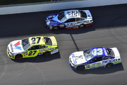 Paul Menard, Richard Childress Racing Chevrolet, Ty Dillon, Germain Racing Chevrolet, Matt DiBenedet