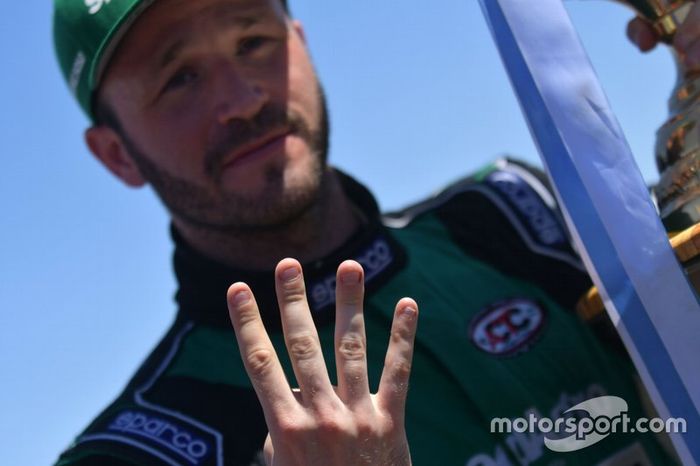 Campeón Agustín Canapino, Canapino Sports