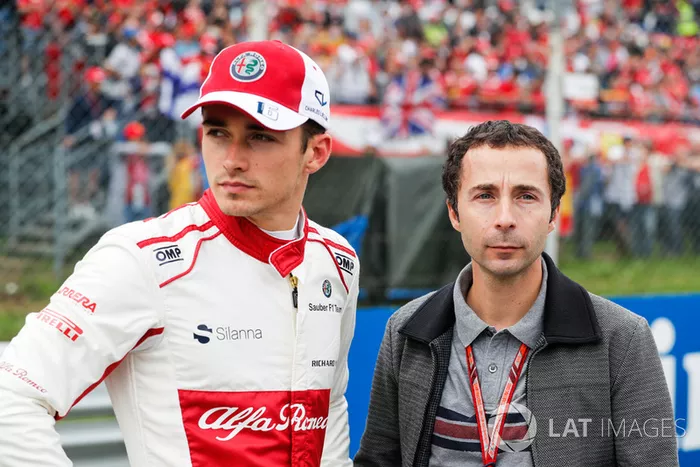 Pero finalmente se cumplió el deseo de Marchionne: Leclerc acabó siendo confirmadocomo sustituto de Raikkonen y será el segundo piloto más joven de la historia de Ferrari, detrás de Ricardo Rodríguez, que tenía 19 años en 1961.