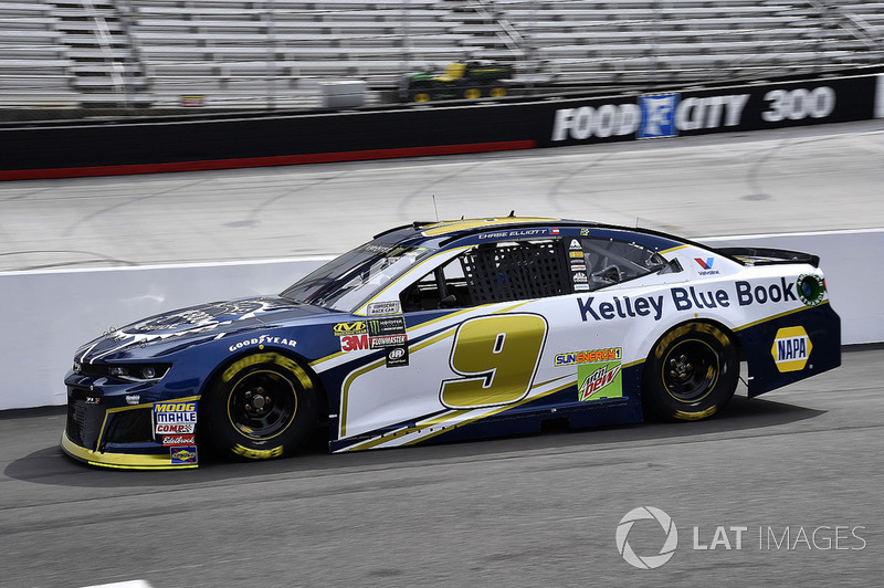 2. Chase Elliott, Hendrick Motorsports, Chevrolet Camaro Kelley Blue Book