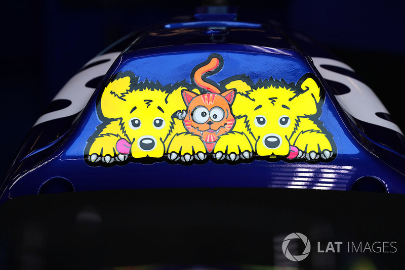 Detalle de la pegatina de la moto de Valentino Rossi, Yamaha Factory Racing