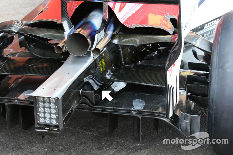 Sauber C37 arka kanatçıklar detay
