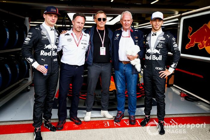 Max Verstappen, Red Bull Racing, Christian Horner, Director de Red Bull Racing, Daniel Craig, Actor, Helmut Markko, Consultor, Red Bull Racing y Pierre Gasly, Red Bull Racing 