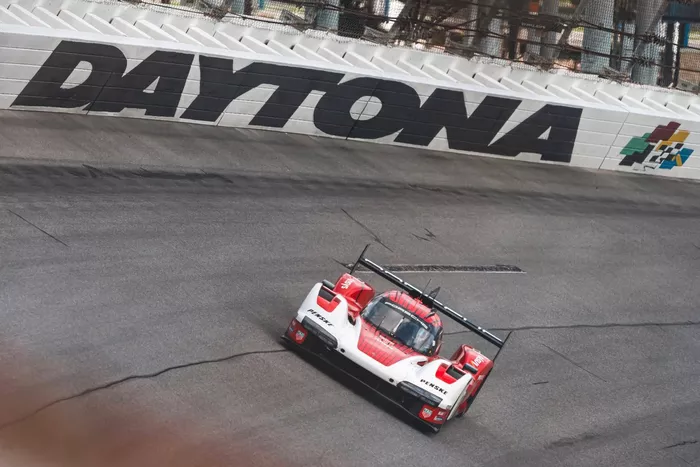 Porsche 963 LMDh 