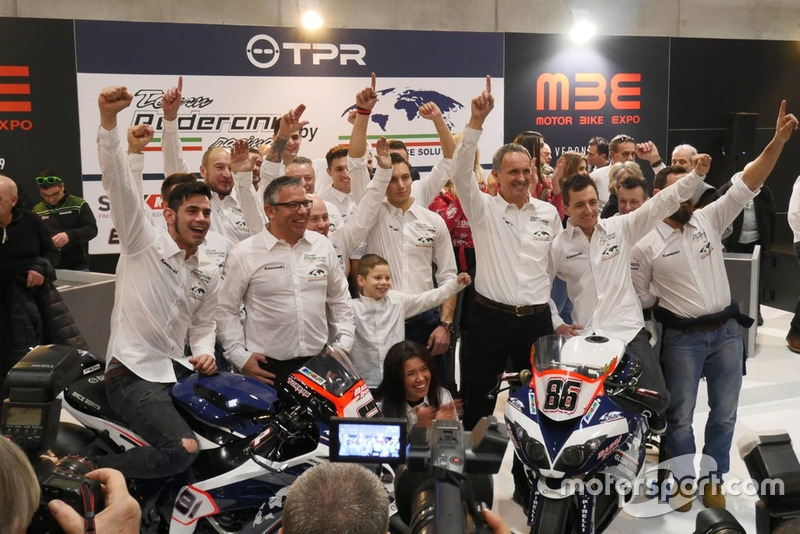 Ayrton Badovini, Jordi Torres, with the Pedercini Racing members