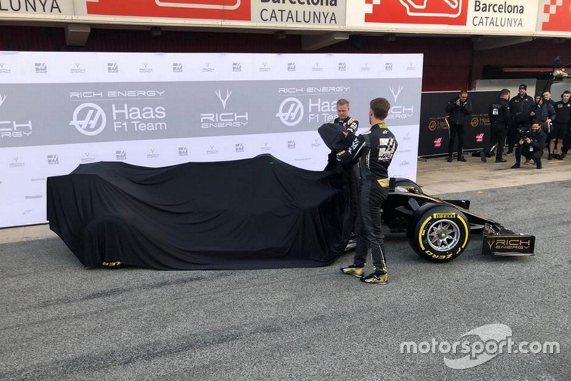 Kevin Magnussen, Haas F1 Team, Romain Grosjean, Haas F1 Team, onthullen de nieuwe Haas VF-19