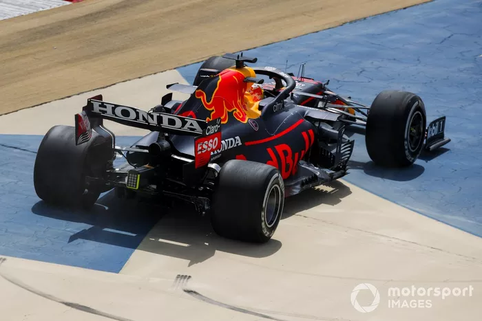 Max Verstappen, Red Bull Racing RB16B 