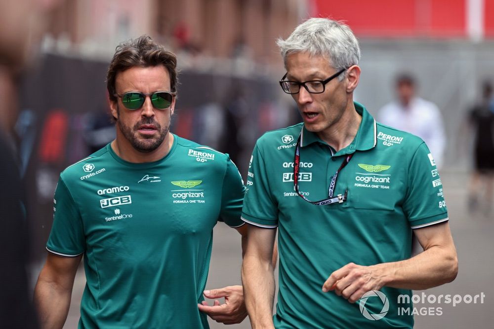 Fernando Alonso, Aston Martin F1 Team, with Mike Krack, Team Principal, Aston Martin F1 Team