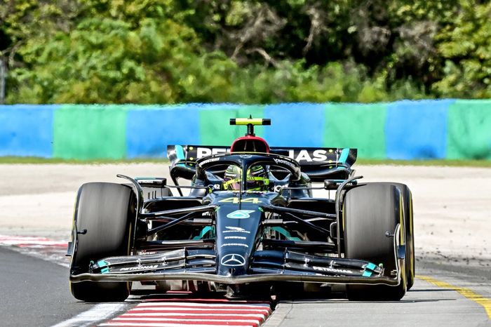 Lewis Hamilton, Mercedes F1 W14