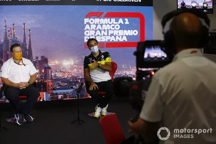 Zak Brown, Director Ejecutivo de McLaren y Cyril Abiteboul, Director General del equipo Renault F1 