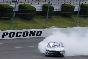 Chase Briscoe, Stewart-Haas Racing, Ford Mustang Highpoint.com celebrates his win