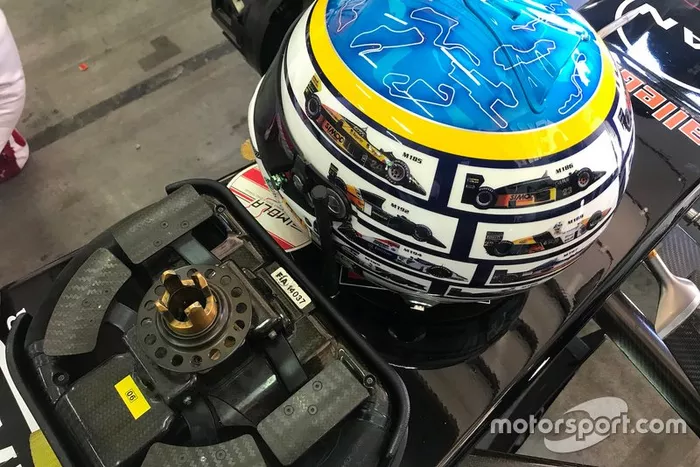 Volant et casque
