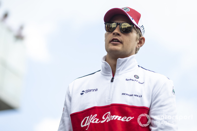 Marcus Ericsson, Alfa Romeo Sauber F1 Team on the drivers parade