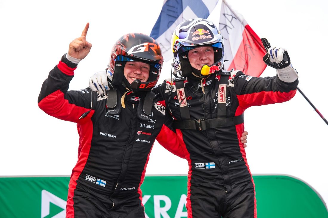 Zwycięzcy Kalle Rovanperä, Jonne Halttunen, Toyota Gazoo Racing WRT Toyota GR Yaris Rally1