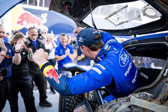 #228 Ford M-Sport Ford: Митч Гатри