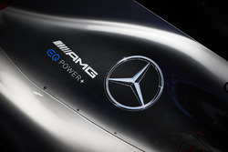 Mercedes AMG F1 W09 motor kapağı ve logo detay
