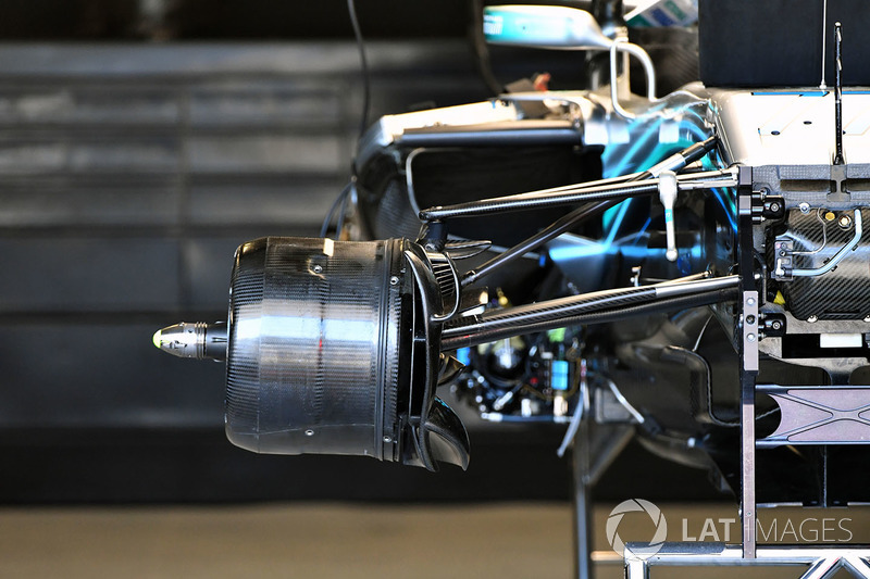 Mercedes-AMG F1 W09 EQ Power front wheel hub