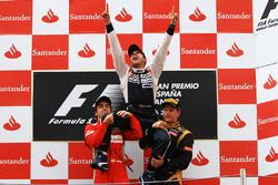 Podium : le vainqueur Pastor Maldonado, Williams, le second Fernando Alonso, Ferrari, le troisième Kimi Räikkönen, Lotus