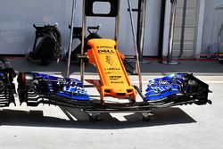 McLaren MCL33 nose and front wing