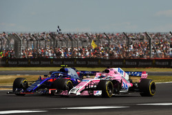 Pierre Gasly, Scuderia Toro Rosso STR13 and Sergio Perez, Force India VJM11