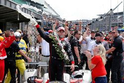 Ganador de la carrera Will Power, Team Penske Chevrolet