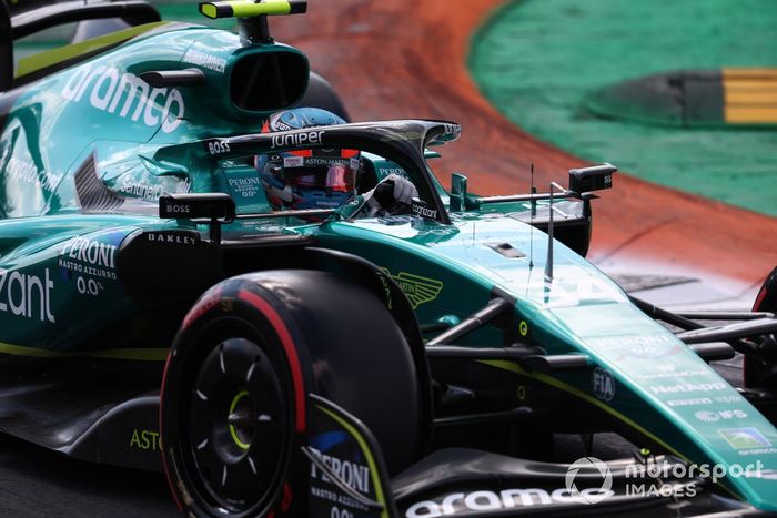 Nyck de Vries, Aston Martin AMR22