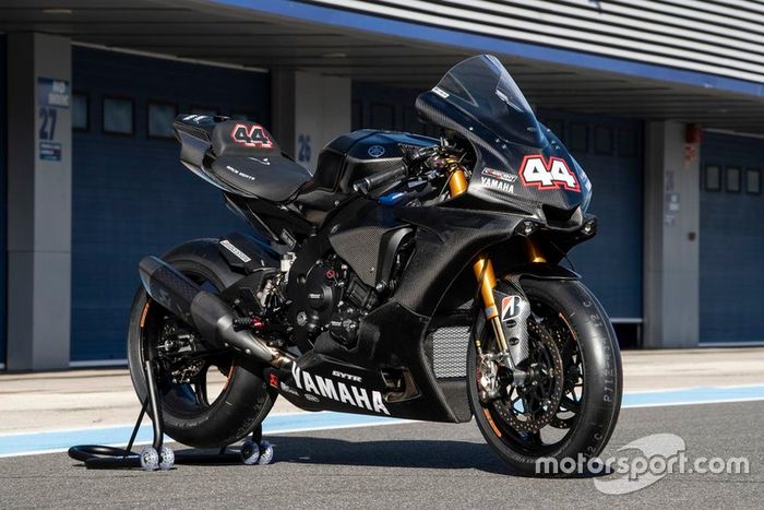 Lewis Hamilton probando la Yamaha Superbike en Jerez