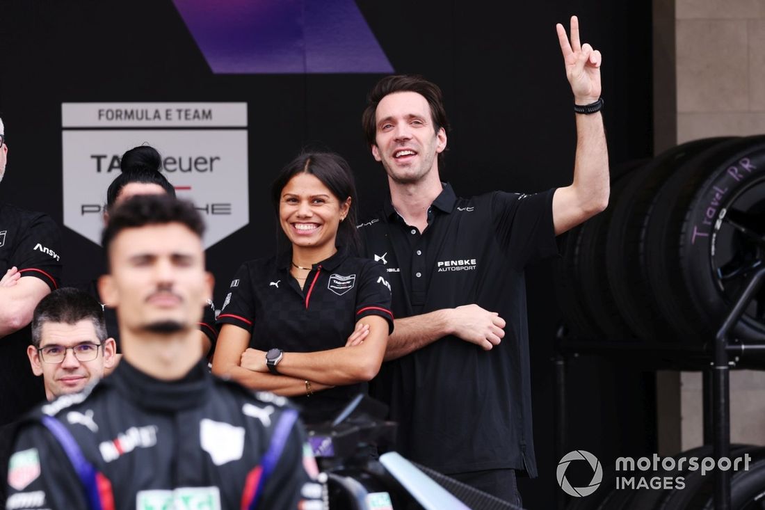 Jean-Eric Vergne, DS Penske z członkami zespołu Formuły E Porsche