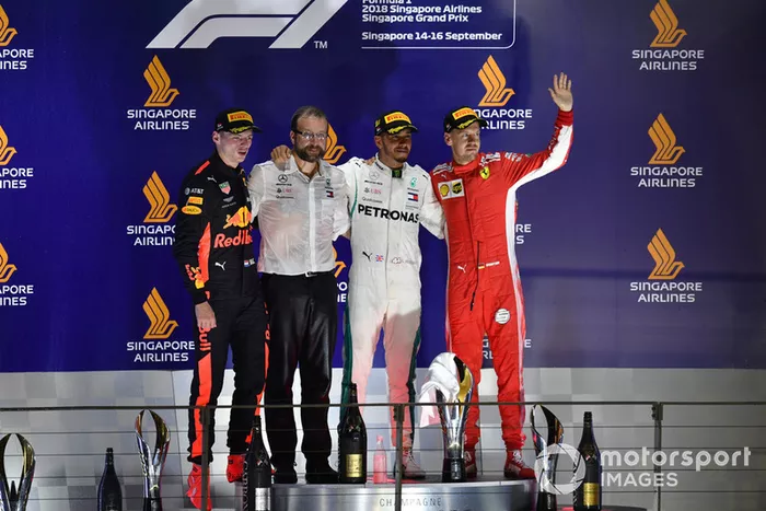 Podio: segundo lugar Max Verstappen, Red Bull Racing, ganador de la carrera Lewis Hamilton, Mercedes AMG F1 y tercer lugar Sebastian Vettel, Ferrari
