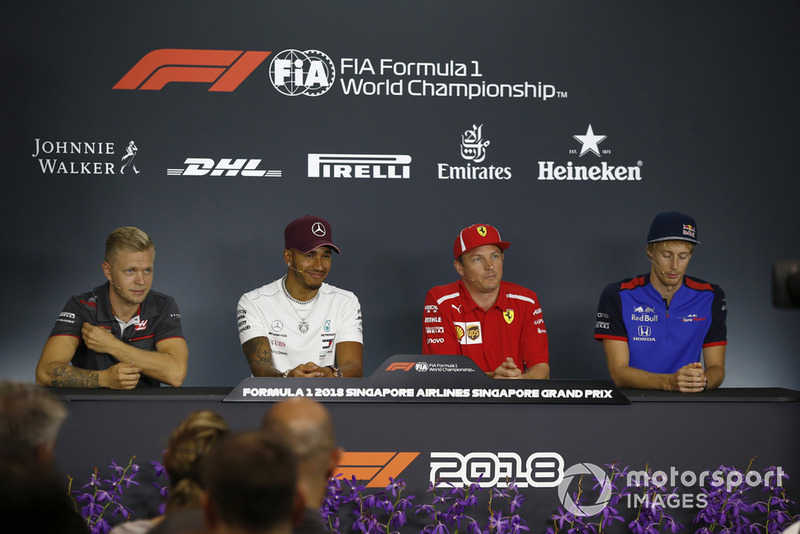 Kevin Magnussen, Haas F1 Team, Lewis Hamilton, Mercedes AMG F1, Kimi Raikkonen, Ferrari e Brendon Hartley, Scuderia Toro Rosso, nella conferenza stampa
