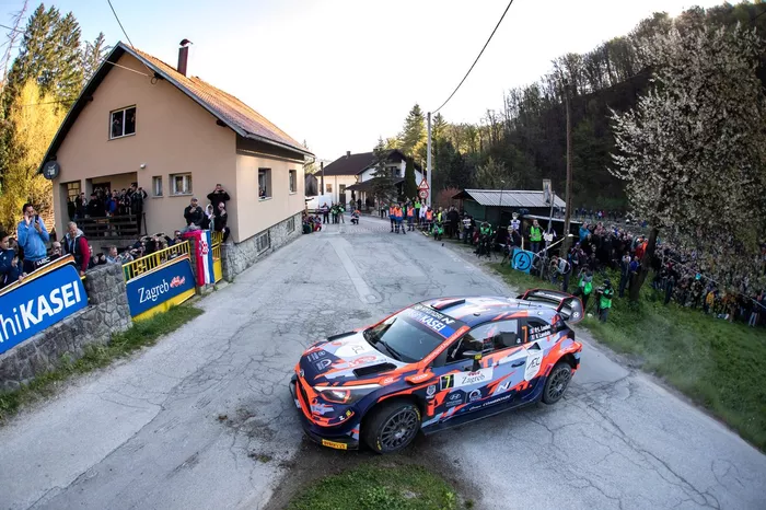 Pierre-Louis Loubet, Vincent Landais, Hyundai 2C Competition Hyundai i20 Coupe WRC