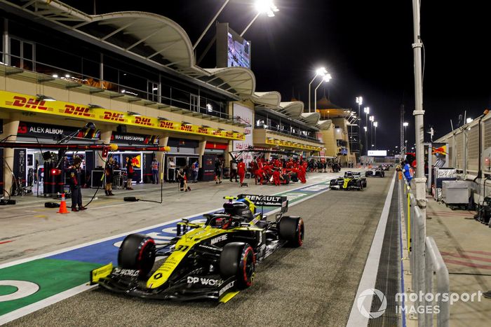 Esteban Ocon, Renault F1 Team R.S.20, Daniel Ricciardo, Renault F1 Team R.S.20