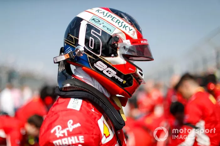 Charles Leclerc, Ferrari, in griglia di partenza