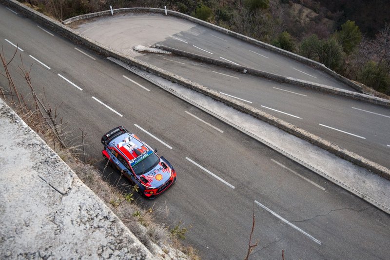 Thierry Neuville, Nicolas Gilsoul, Hyundai Motorsport Hyundai i20 Coupe WRC