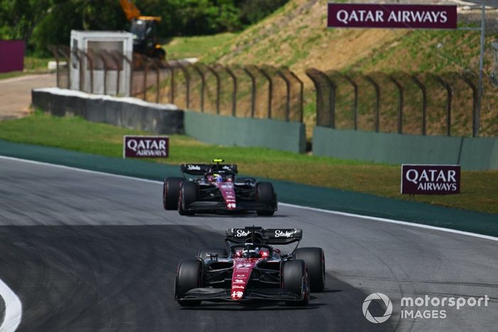Valtteri Bottas, Alfa Romeo C43, Zhou Guanyu